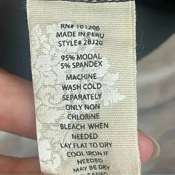 Soft Surroundings Women's Large Black Sleeveless Keyhole Tunic Top Shirt Modal L - Picture 4 of 6